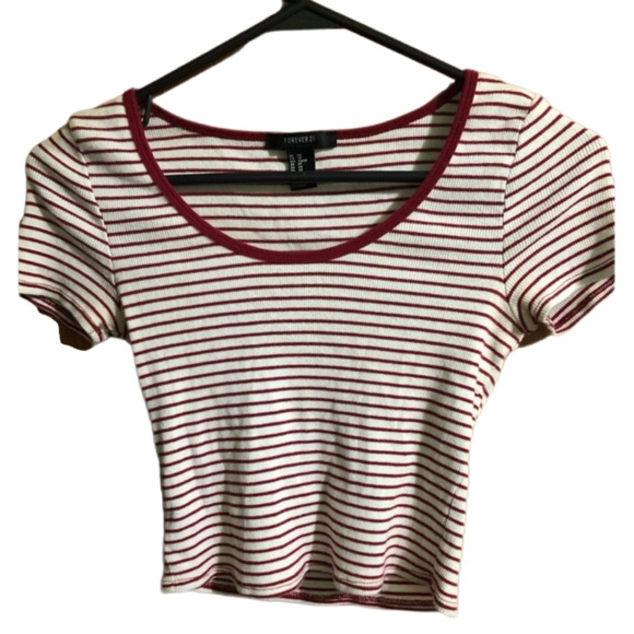 Forever 21 Tops - Forever 21 crop top